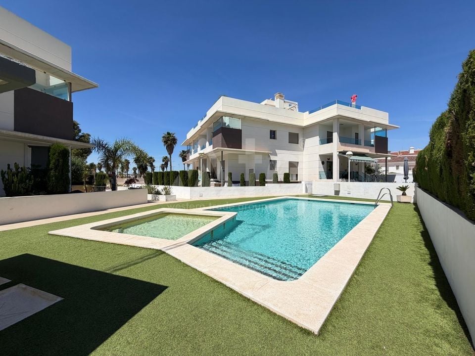 4 bedroom Villa in Ciudad Quesada - AG151957 - Photo - 1