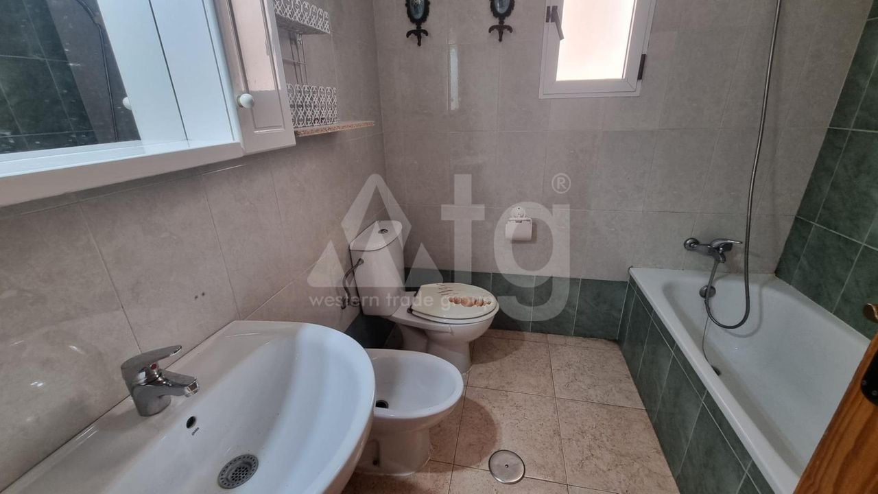 Appartement de 2 chambres à Torrevieja - AG152200 - Photo - 7