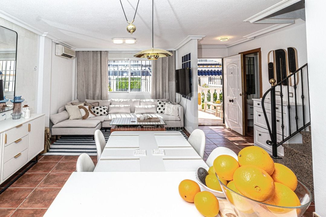 Villa de 3 chambres à Orihuela Costa - AG152277 - Photo - 8