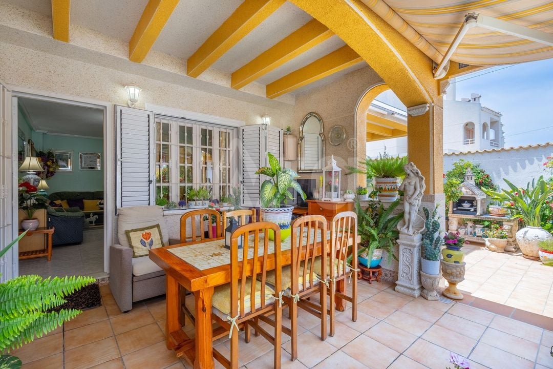 4 bedroom Villa in Torrevieja - AG152531 - Photo - 3