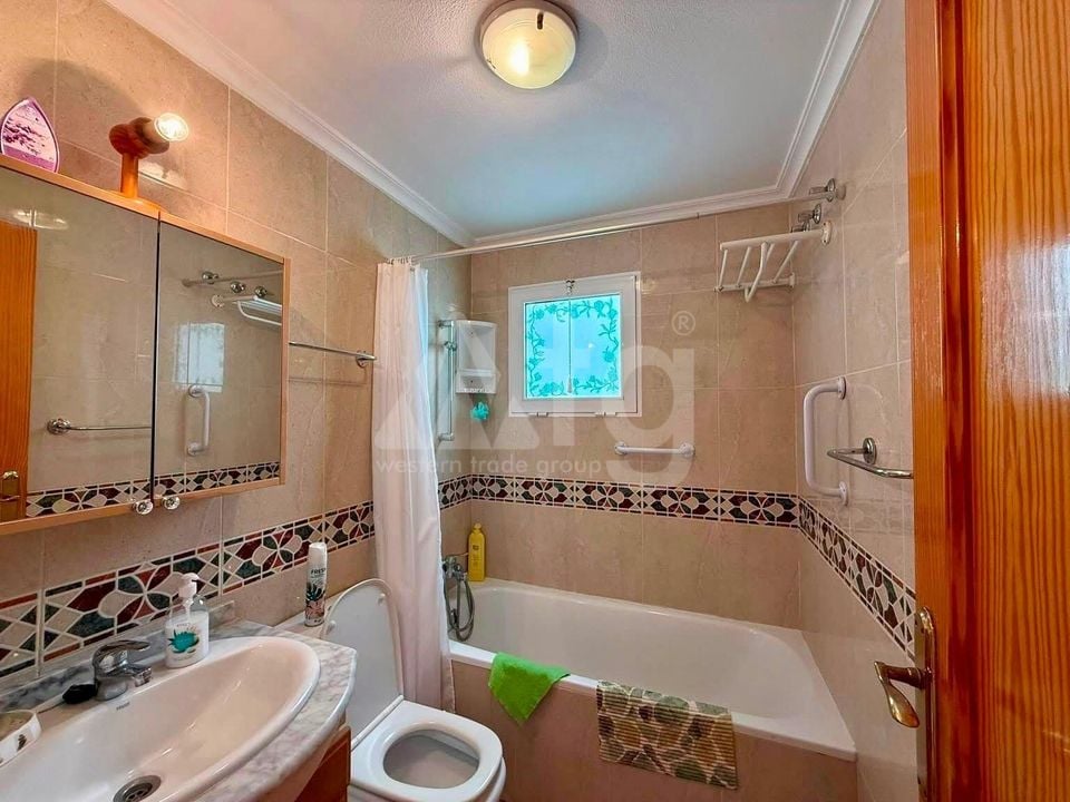 Appartement de 2 chambres à Torrevieja - AG152670 - Photo - 9