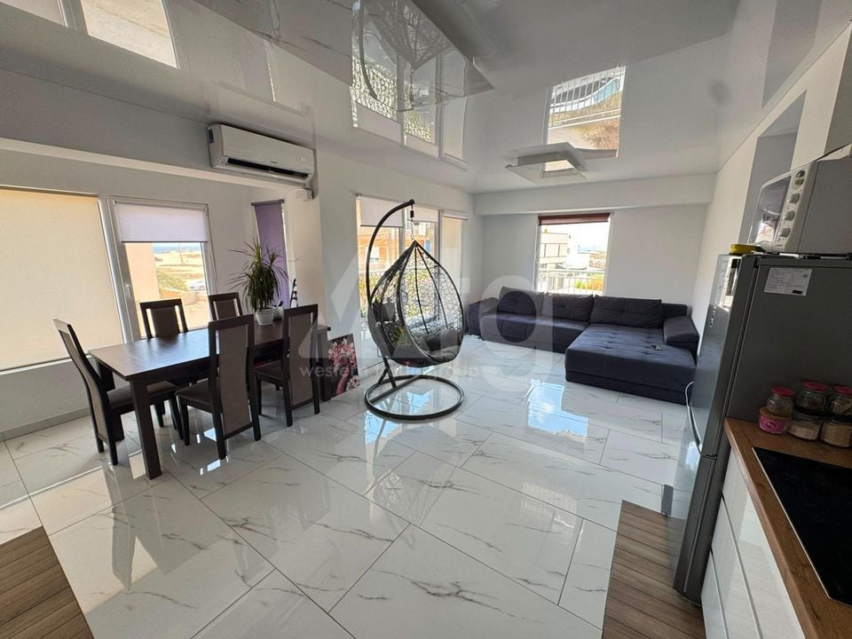 Appartement de 2 chambres à Torrevieja - AG152862 - Photo - 1