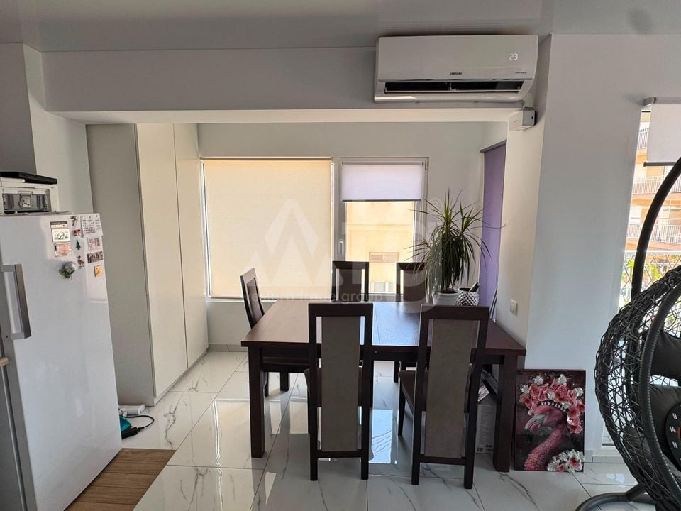 Appartement de 2 chambres à Torrevieja - AG152862 - Photo - 3