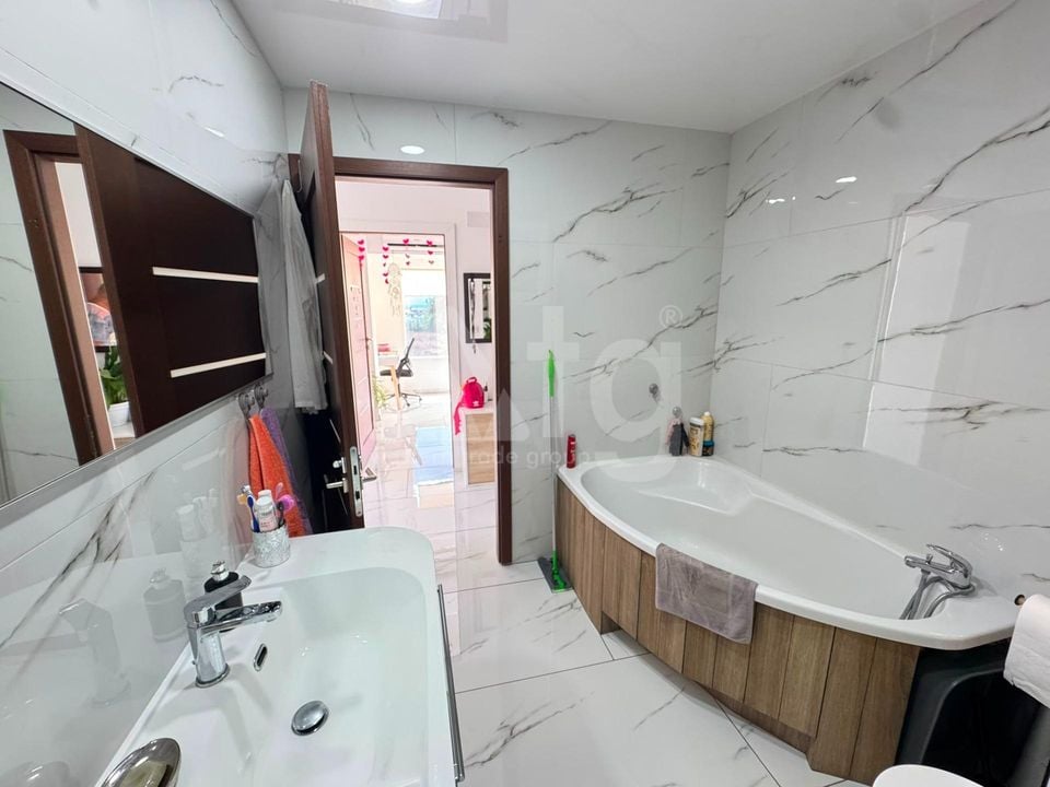 Appartement de 2 chambres à Torrevieja - AG152862 - Photo - 11