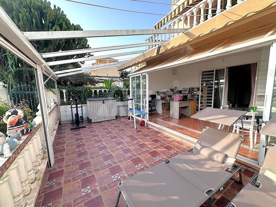 Townhouse de 3 chambres à Guardamar del Segura - AG152876 - Photo - 2