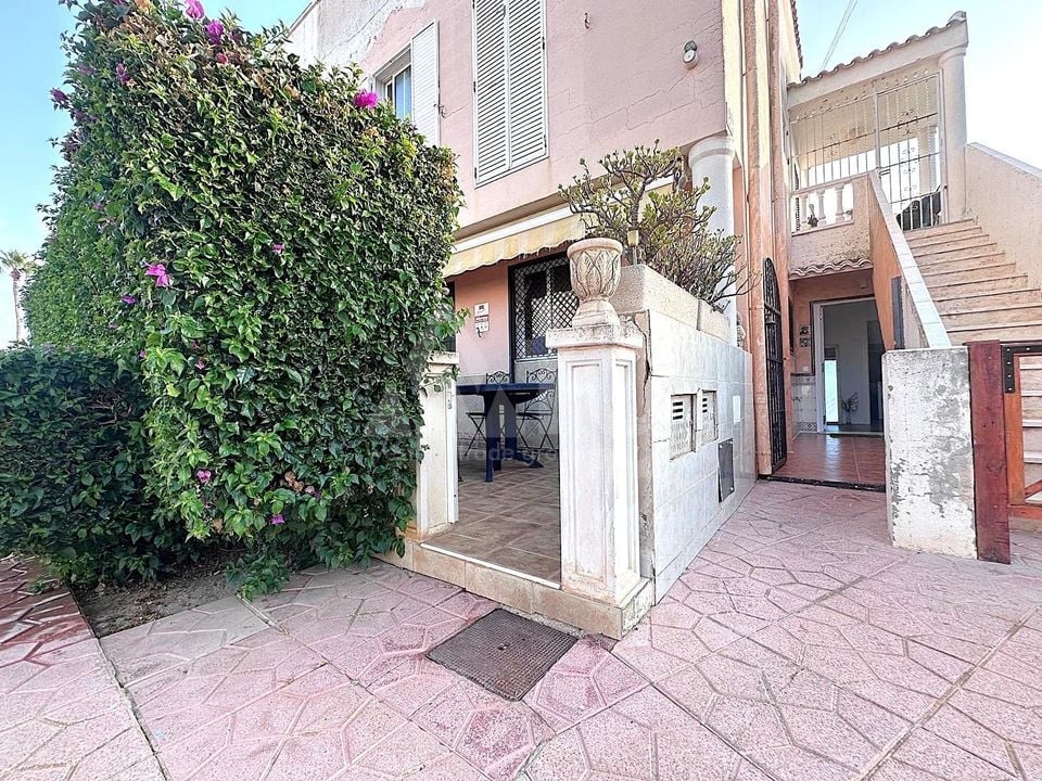 Townhouse de 3 chambres à Guardamar del Segura - AG152876 - Photo - 32