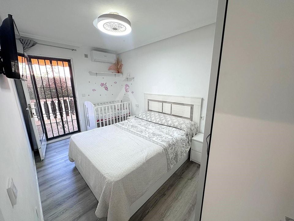 Townhouse de 3 chambres à Guardamar del Segura - AG152876 - Photo - 11