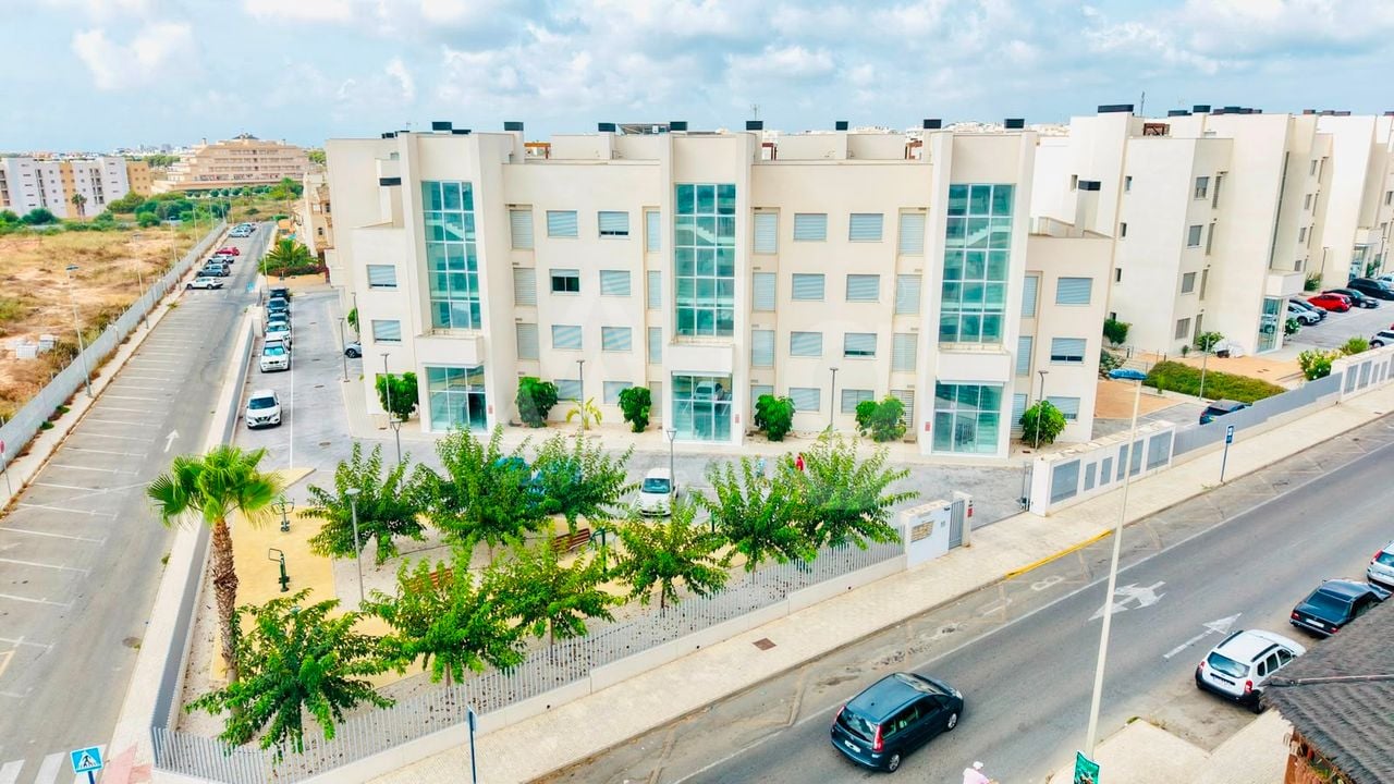 2 bedroom Apartment in Orihuela Costa - BCH152965 - Photo - 15