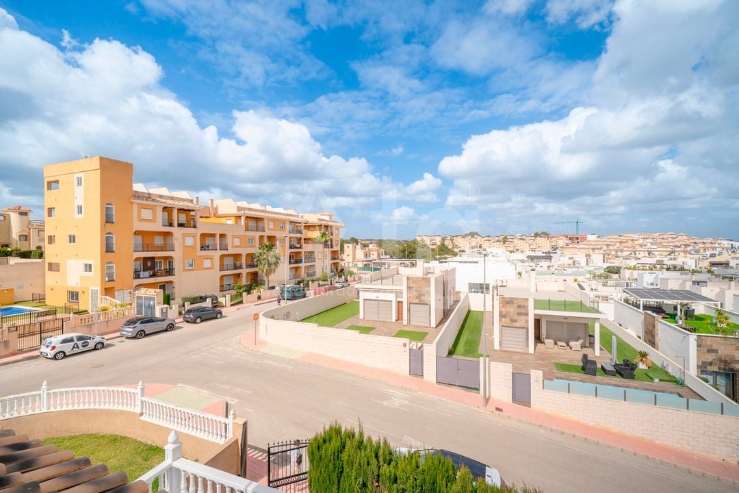 4 bedroom Villa in Orihuela Costa - CBB153017 - Photo - 36