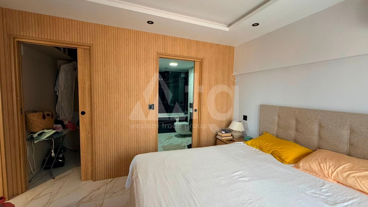 2 bedroom Apartment in Punta Prima - LR153123 - Photo - 11