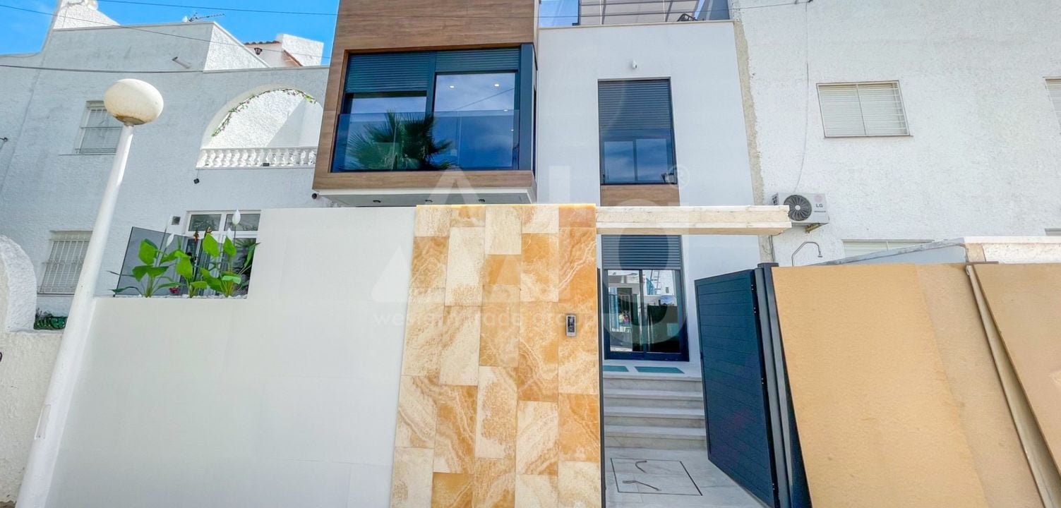 3 bedroom Townhouse in Torrevieja - MVR153290 - Photo - 1