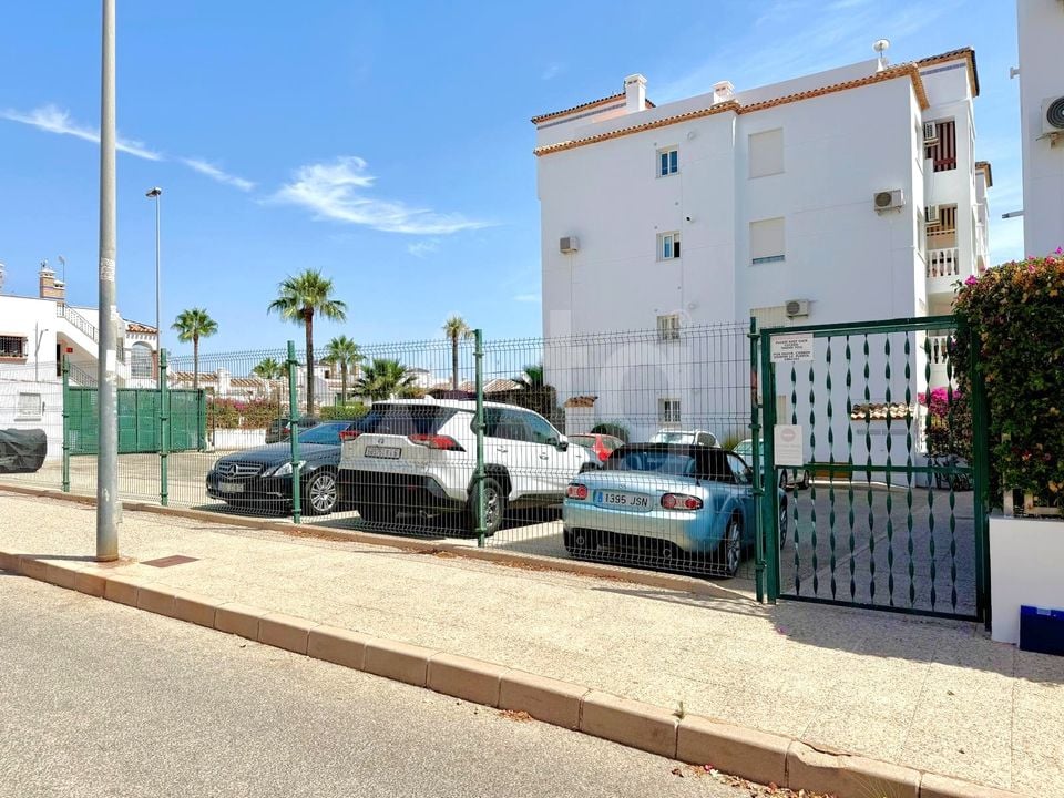 2 bedroom Apartment in Orihuela Costa - VH153302 - Photo - 12