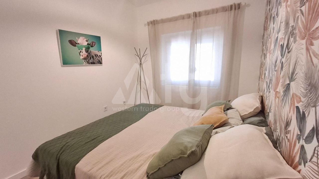3 bedroom Townhouse in Playa Flamenca - HRE153625 - Photo - 13