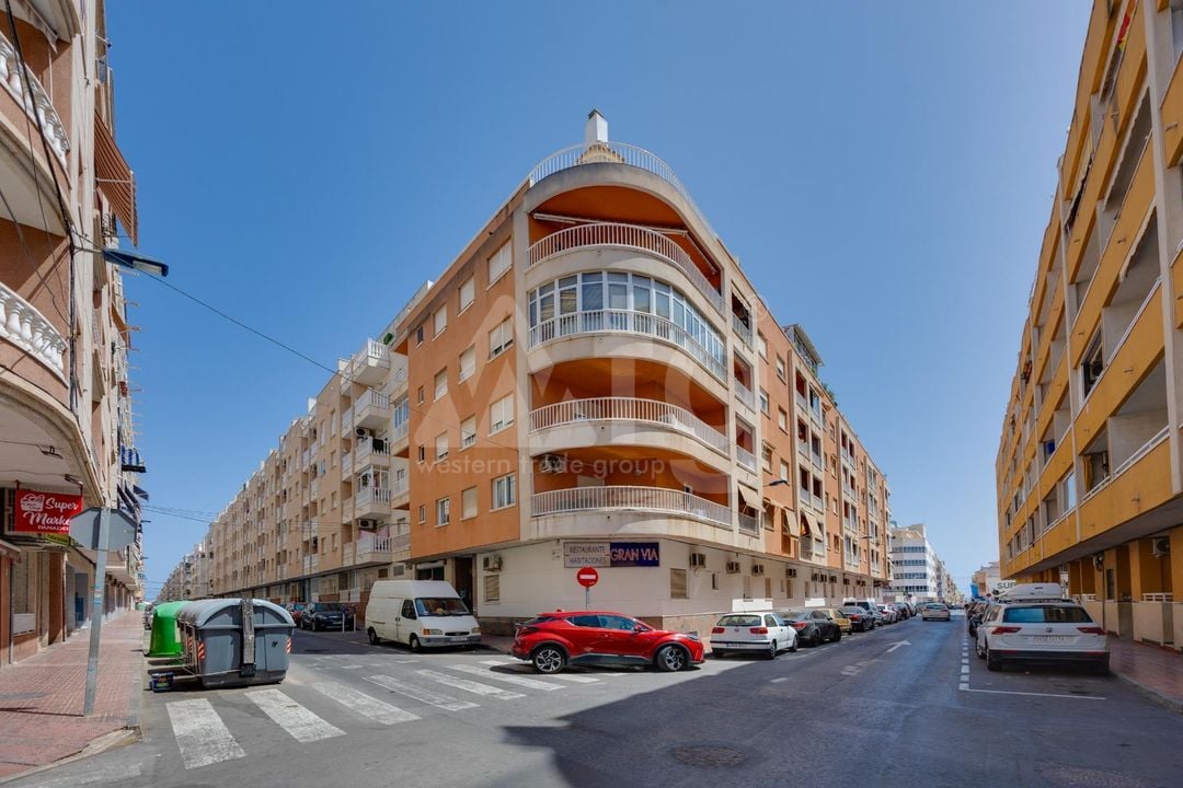 2 bedroom Apartment in Torrevieja - CYM154062 - Photo - 1