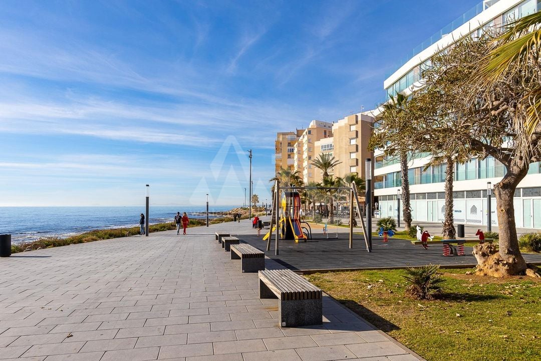 2 bedroom Apartment in Torrevieja - CYM154062 - Photo - 26