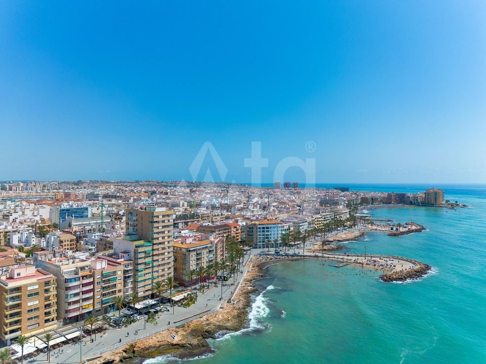 2 bedroom Apartment in Torrevieja - CYM154062 - Photo - 32