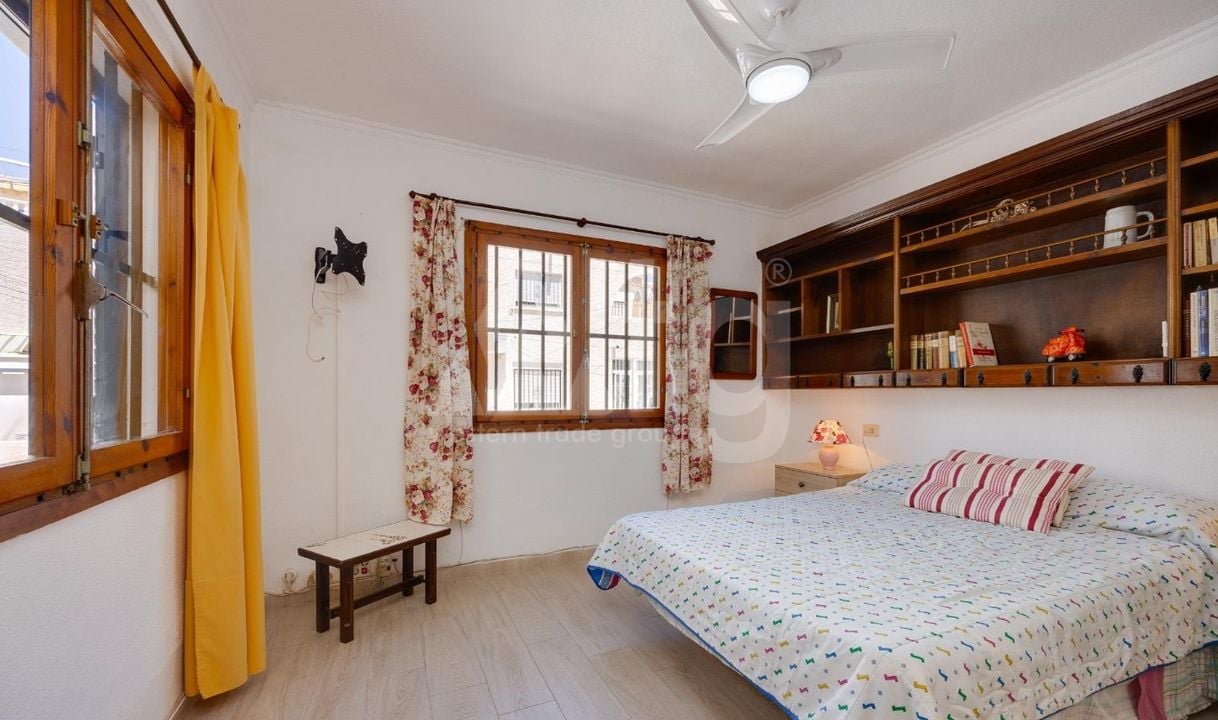 Villa de 2 chambres à Torrevieja - CYM154063 - Photo - 11