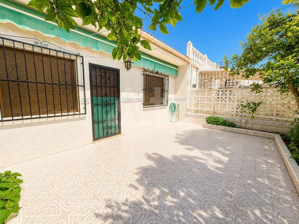 Bungalow de 2 chambres à Torrevieja - GVS154206 - Photo - 1