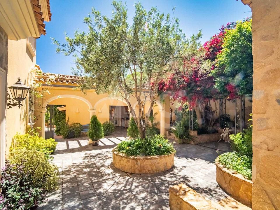 9 bedroom Villa in La Nucia - DJP154215 - Photo - 40
