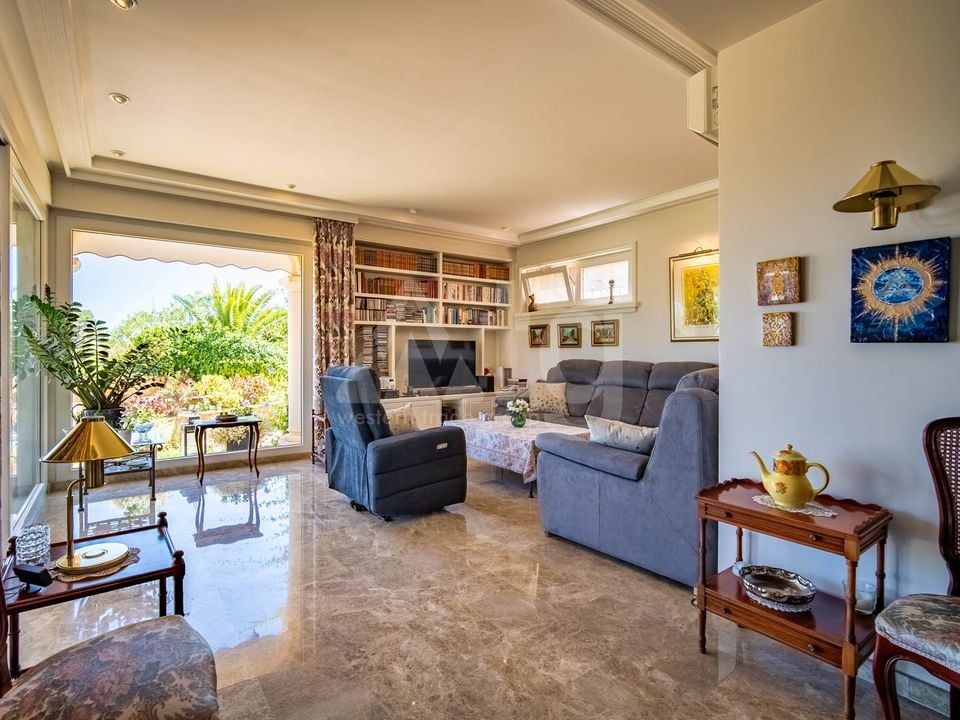 9 bedroom Villa in La Nucia - DJP154215 - Photo - 9