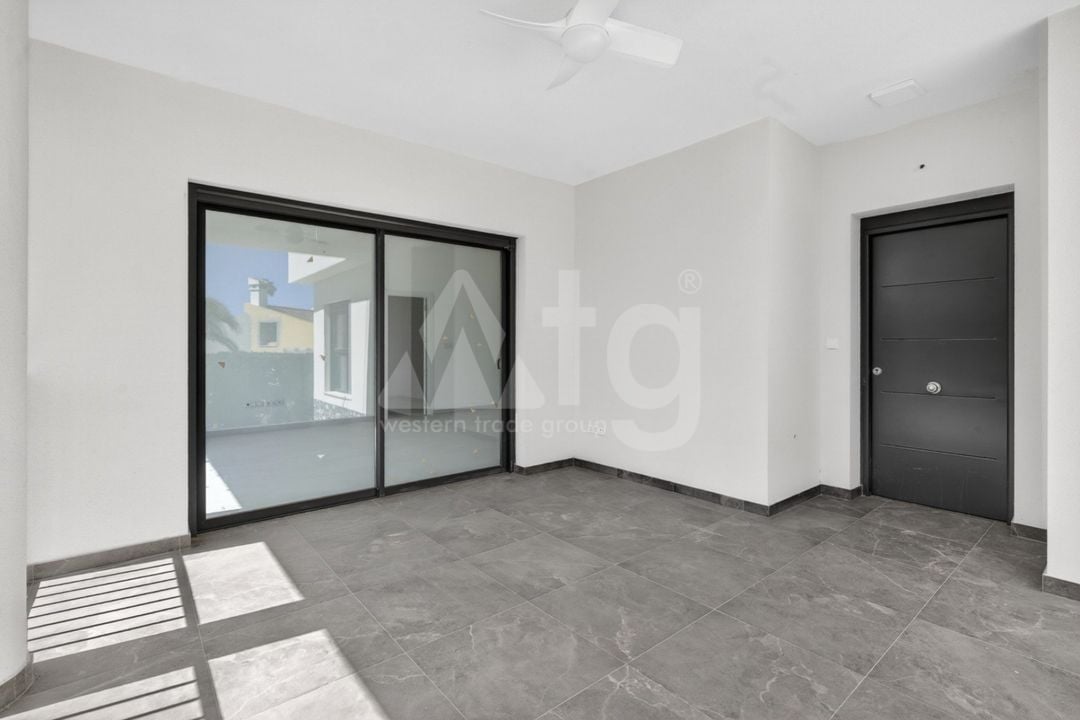 Villa de 5 habitaciones en San Vicente del Raspeig - CBE154242 - Foto - 7