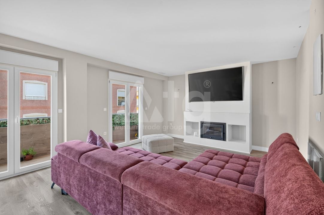 4 bedroom Apartment in Elche - CBE154245 - Photo - 1