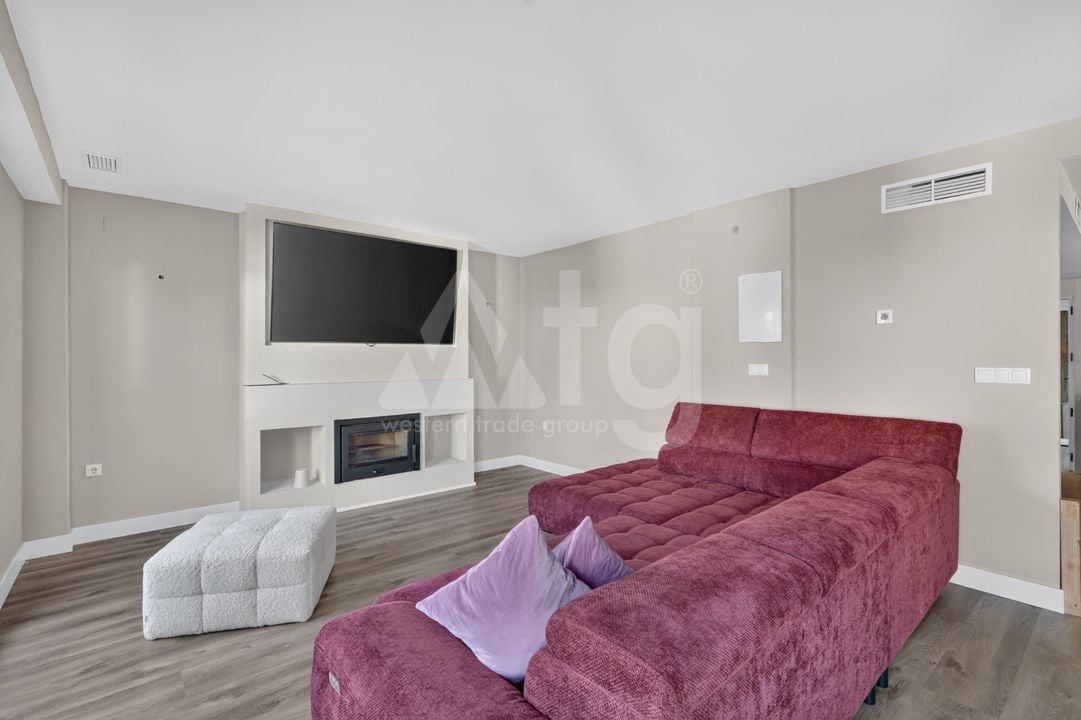 4 bedroom Apartment in Elche - CBE154245 - Photo - 2