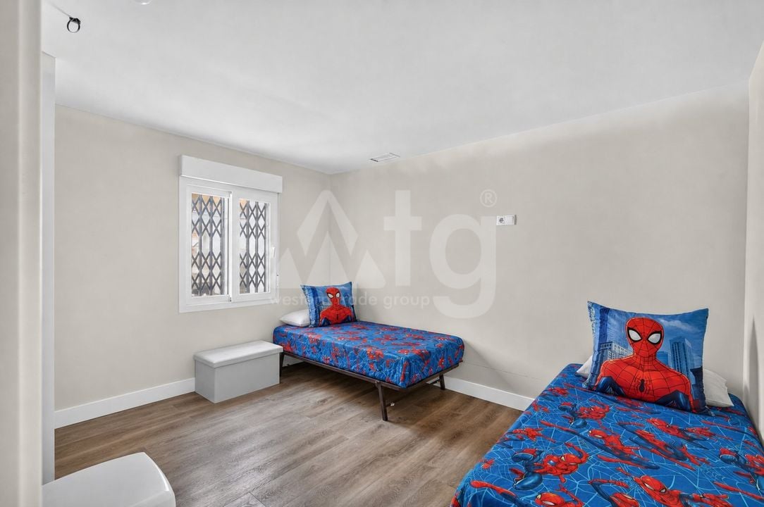 4 bedroom Apartment in Elche - CBE154245 - Photo - 16