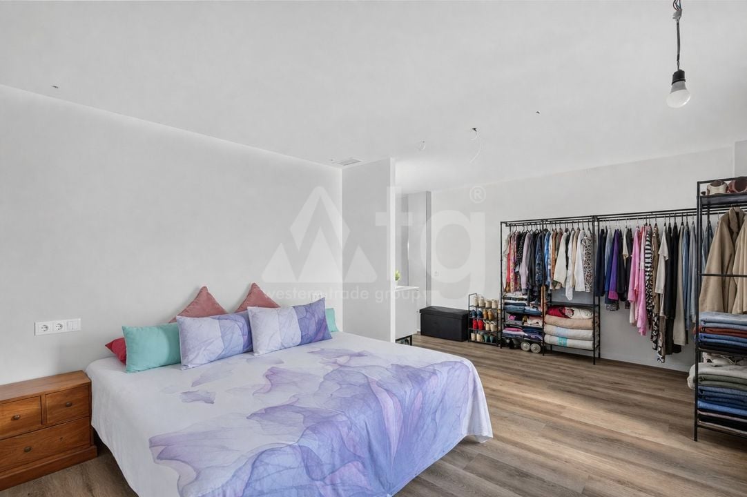 4 bedroom Apartment in Elche - CBE154245 - Photo - 14