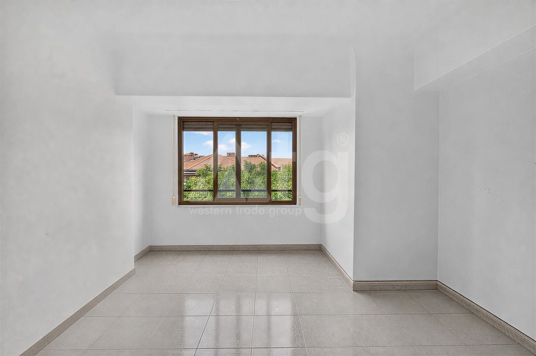 4 bedroom Apartment in Alicante - CBE154246 - Photo - 8