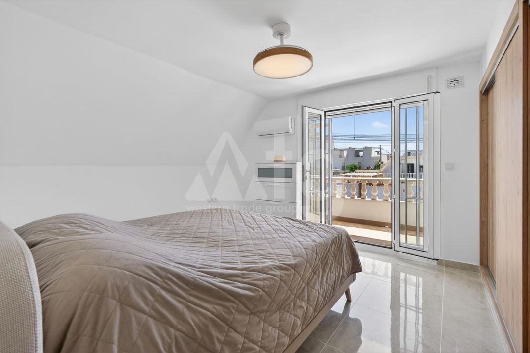 Villa de 3 chambres à Torrevieja - CBE154250 - Photo - 11