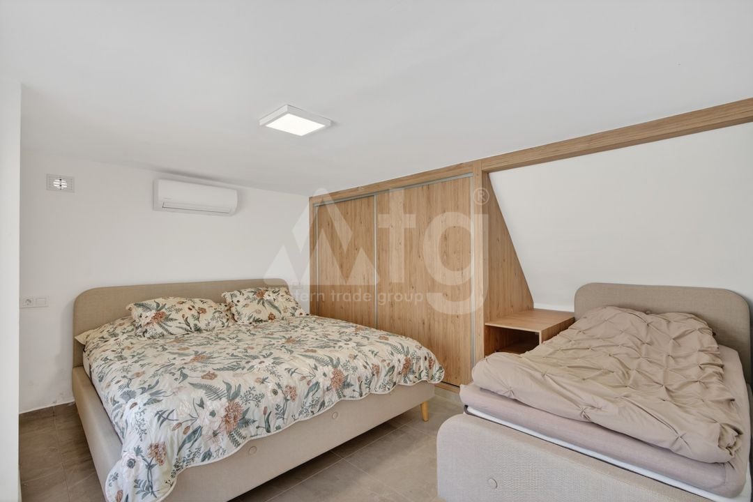 Villa de 3 chambres à Torrevieja - CBE154250 - Photo - 14