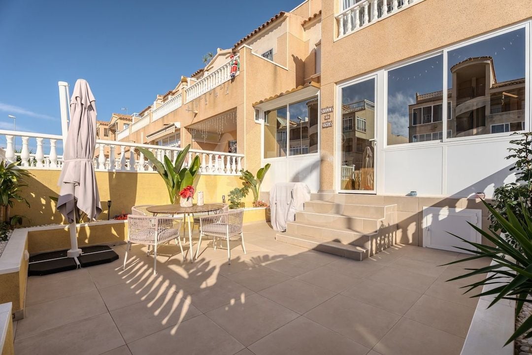 2 bedroom Apartment in Orihuela Costa - CBE154251 - Photo - 3