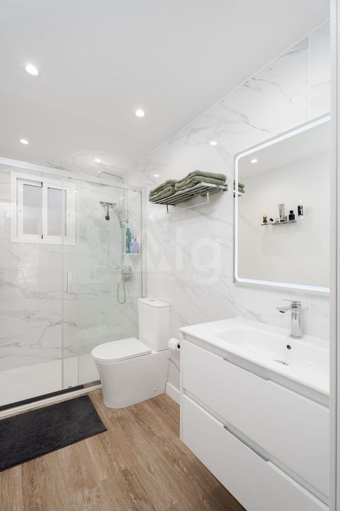 2 bedroom Apartment in Orihuela Costa - CBE154251 - Photo - 16