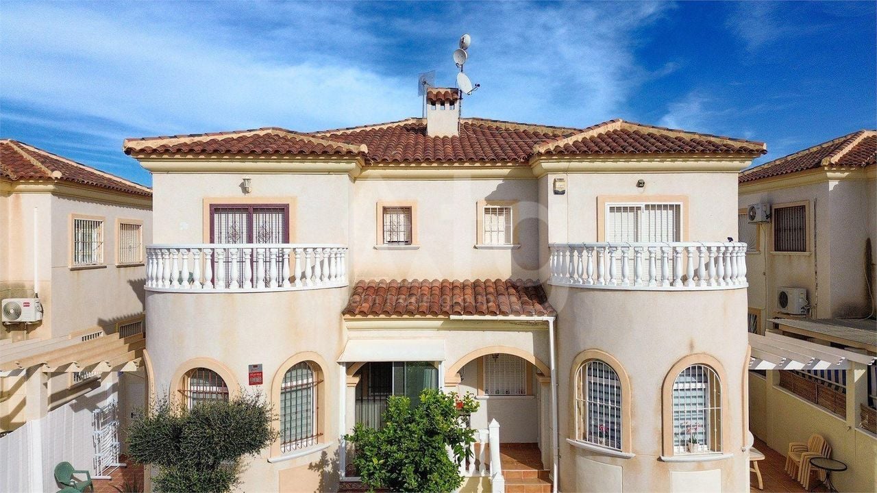 3 bedroom Townhouse in Torrevieja - AG154299 - Photo - 2