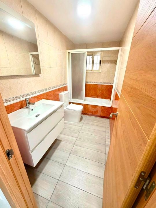2 bedroom Apartment in Torrevieja - SLI154467 - Photo - 13