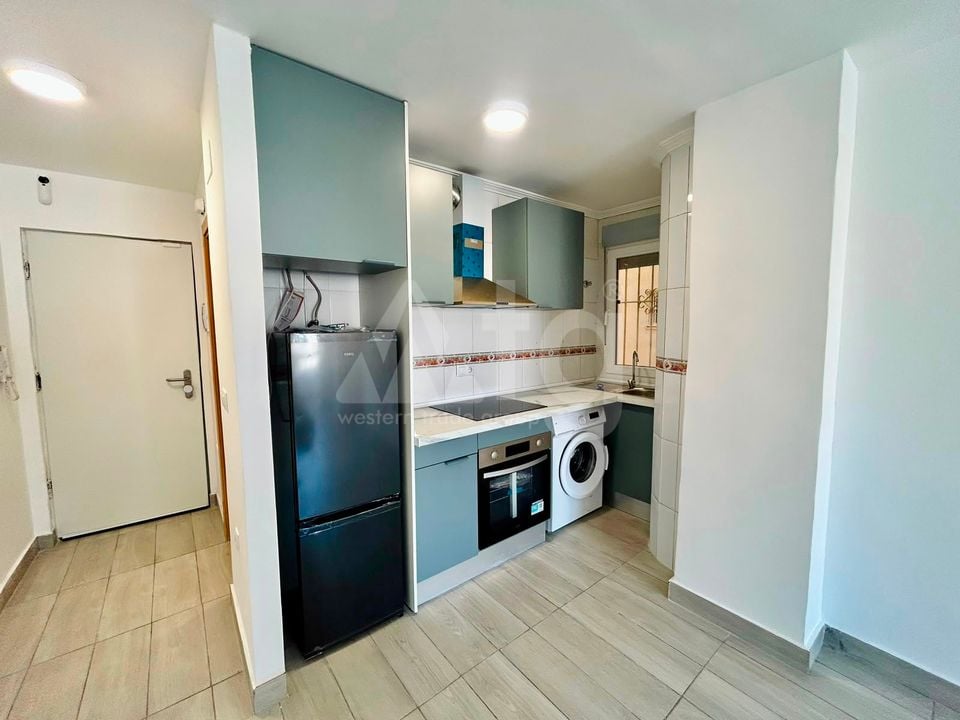 2 bedroom Apartment in Torrevieja - SLI154467 - Photo - 4