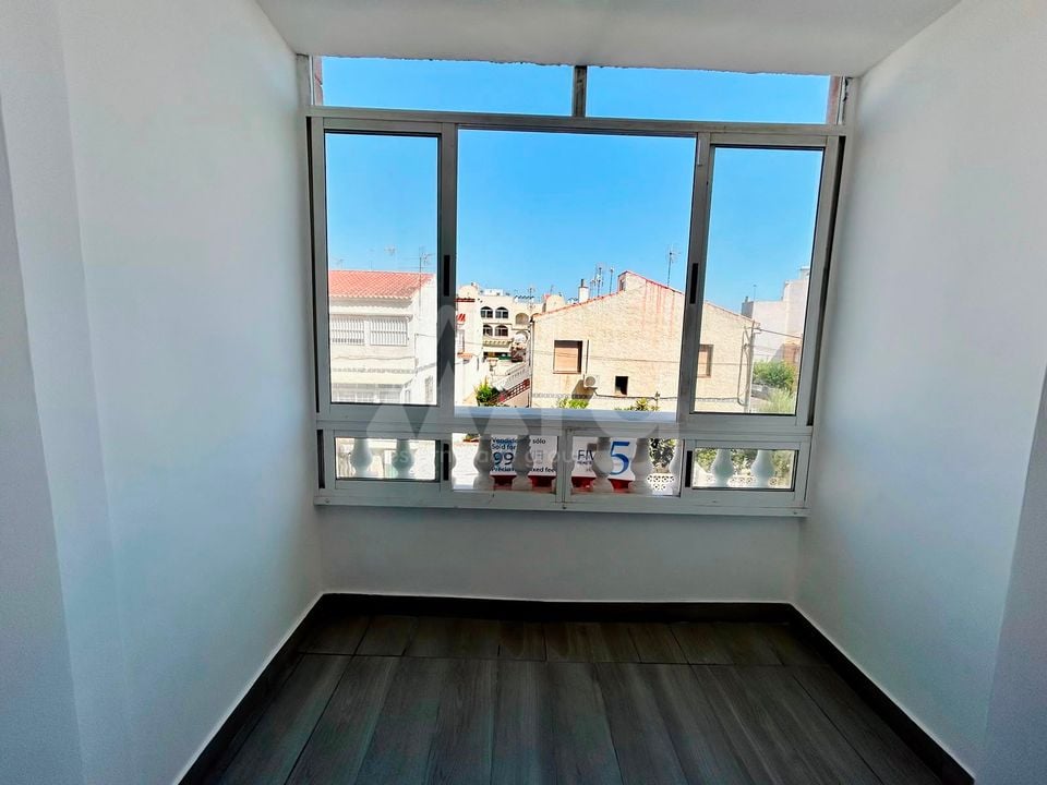 2 bedroom Apartment in Torrevieja - SLI154467 - Photo - 16