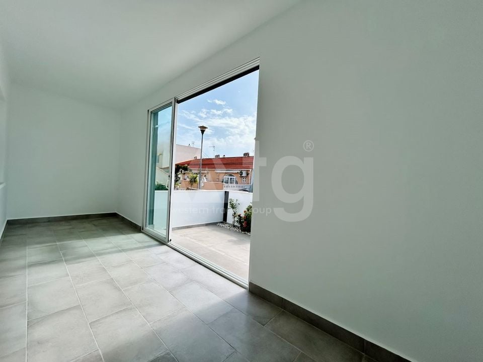 2 bedroom Bungalow in Torrevieja - SLI154470 - Photo - 8