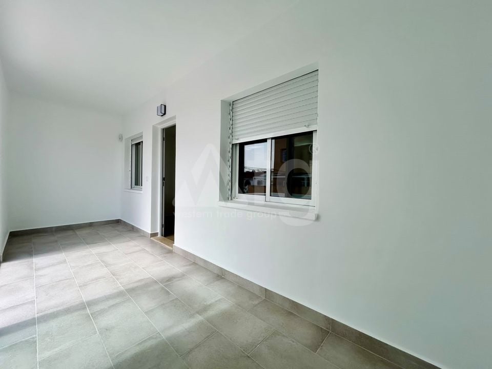 2 bedroom Bungalow in Torrevieja - SLI154470 - Photo - 6