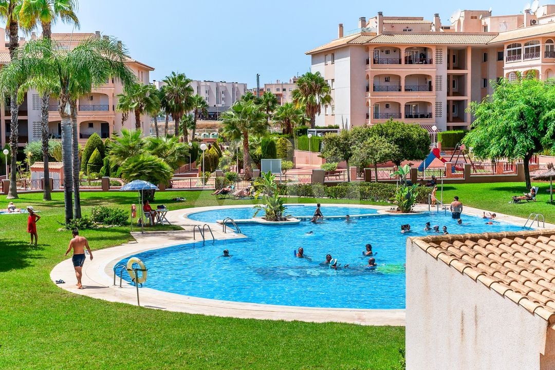 2 bedroom Apartment in Orihuela Costa - CBW154711 - Photo - 2