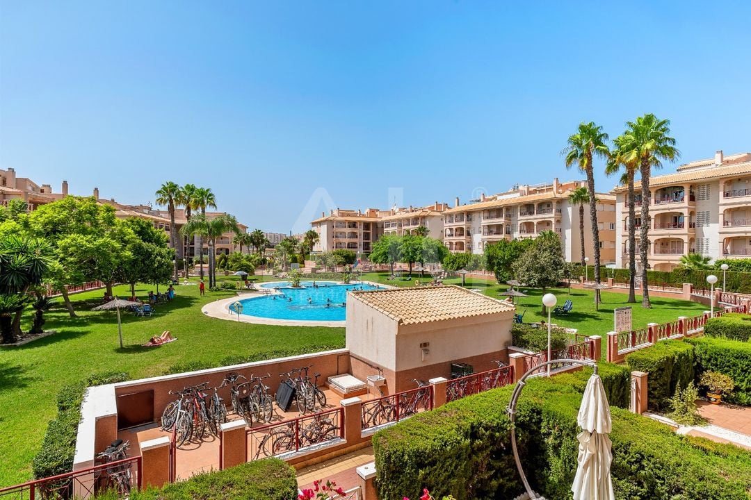 2 bedroom Apartment in Orihuela Costa - CBW154711 - Photo - 26