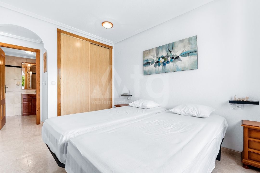 2 bedroom Apartment in Orihuela Costa - CBW154711 - Photo - 17
