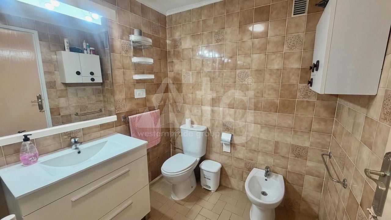 1 Schlafzimmer Penthouse-Wohnung in Torrevieja - CT154715 - Foto - 11