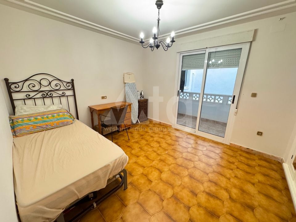 5 Schlafzimmer Doppelhaus in Guardamar del Segura - NSP154761 - Foto - 9
