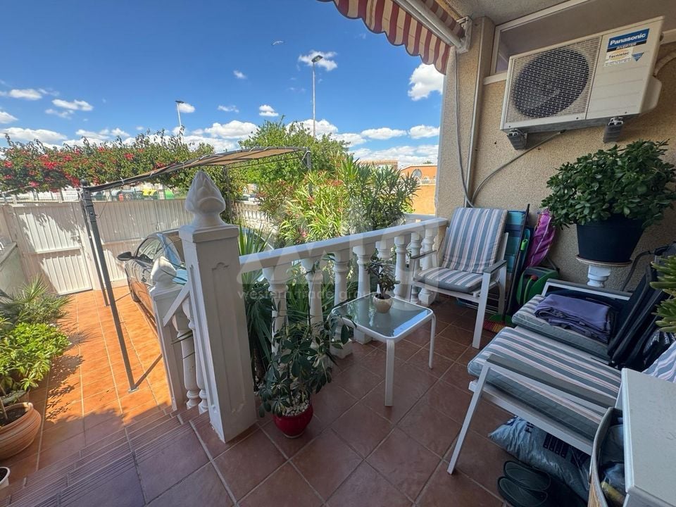 3 bedroom Townhouse in Torrevieja - AG154892 - Photo - 2