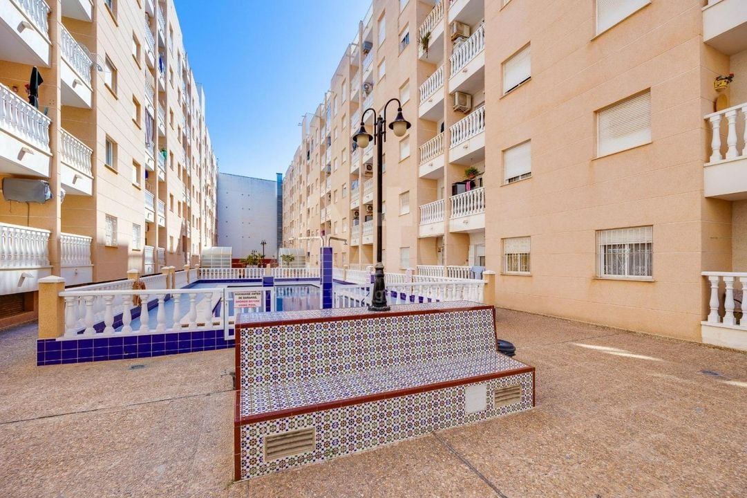 Appartement de 2 chambres à Torrevieja - AG154902 - Photo - 2