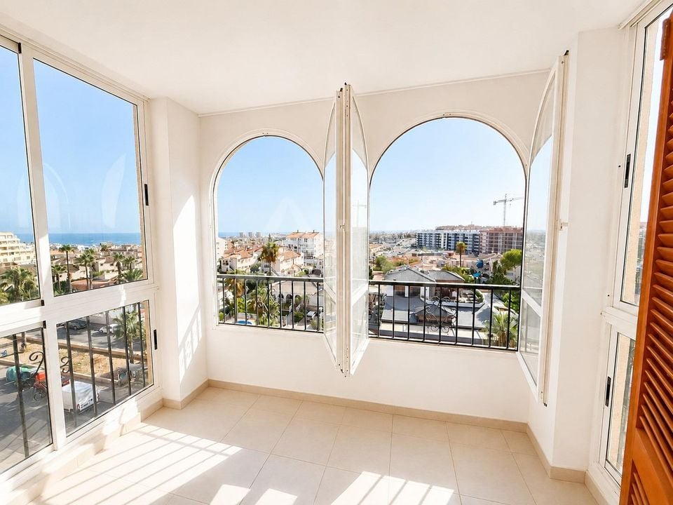 1 Schlafzimmer Penthouse-Wohnung in Torrevieja - GVS155177 - Foto - 13