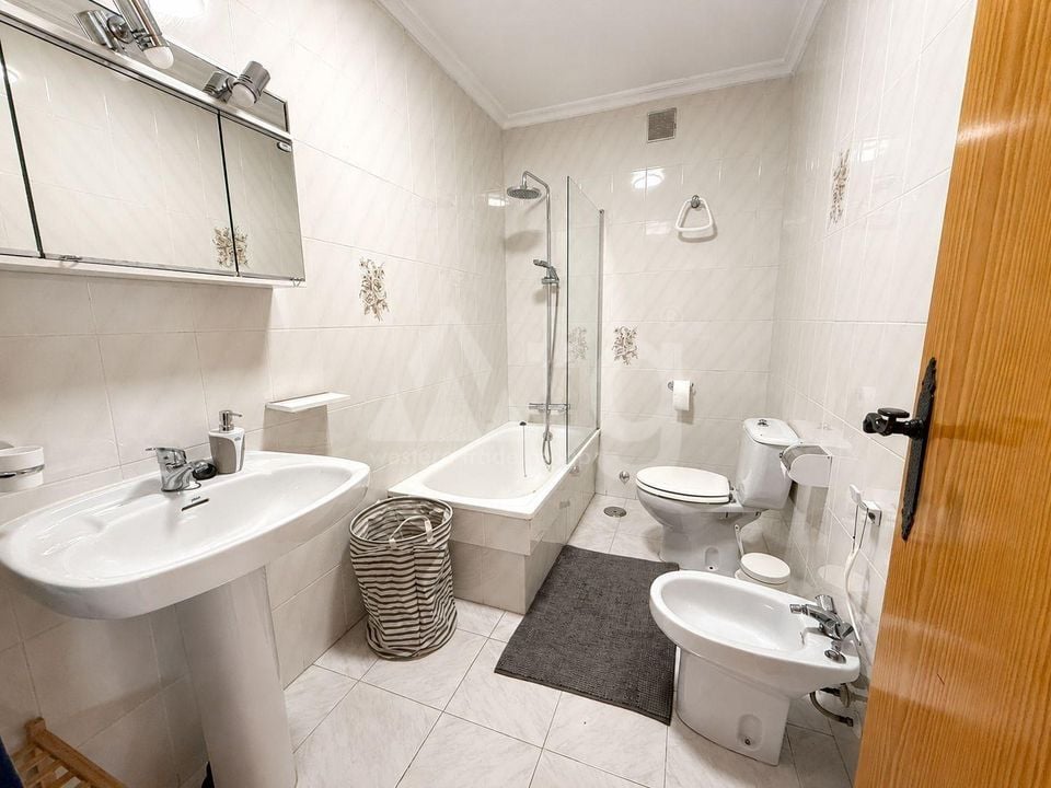 3 Schlafzimmer Doppelhaus in Torrevieja - AG155222 - Foto - 23