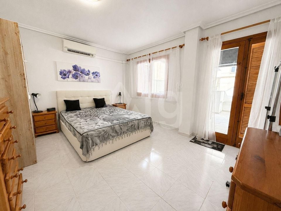 3 Schlafzimmer Doppelhaus in Torrevieja - AG155222 - Foto - 18